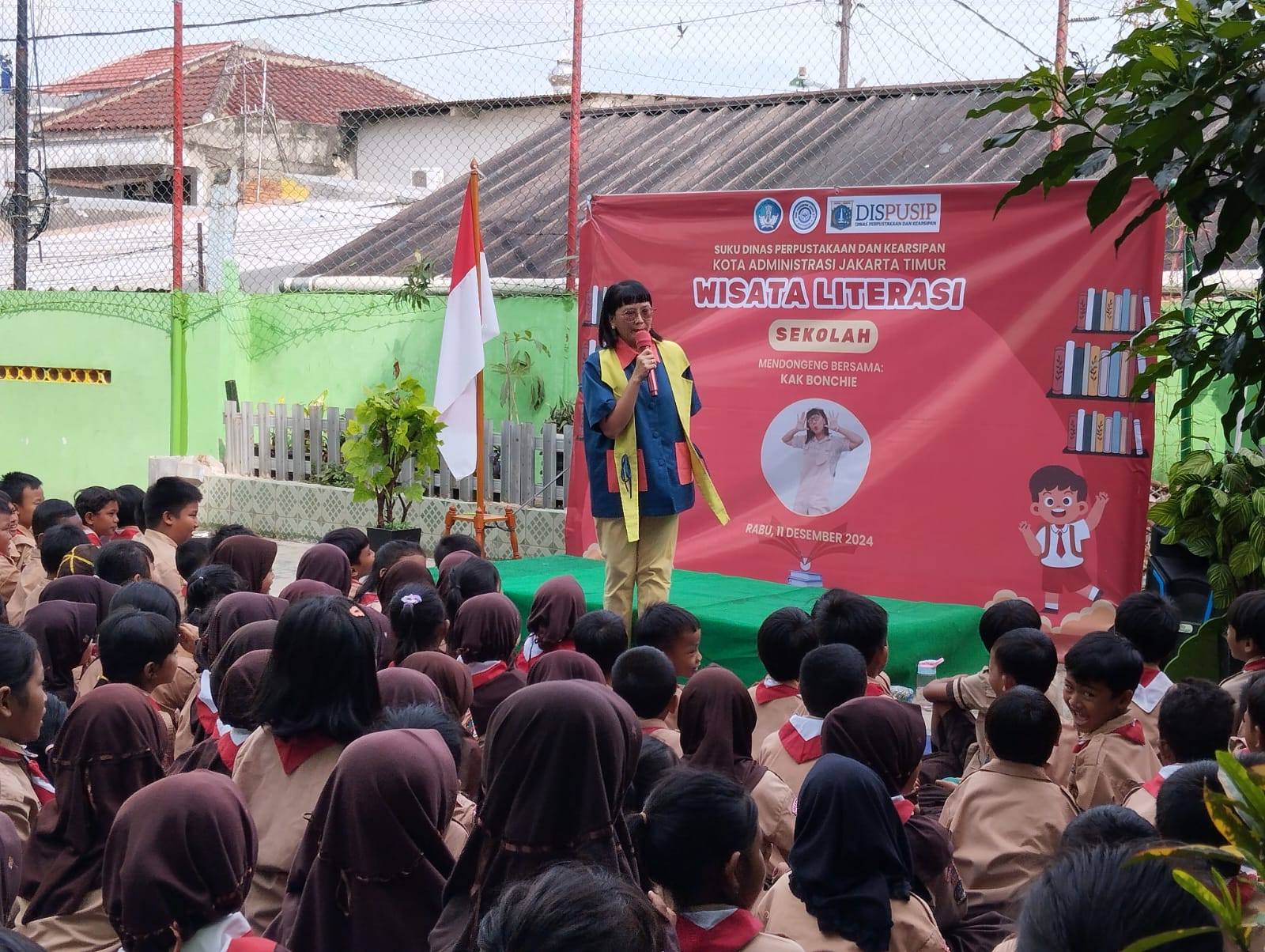 Wisata LiterAsyik Ke SDN Pisangan Baru 07
